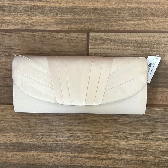Gunne Sax by Jessica McClintock Pleated Clutch NWT - Picture 2 of 10